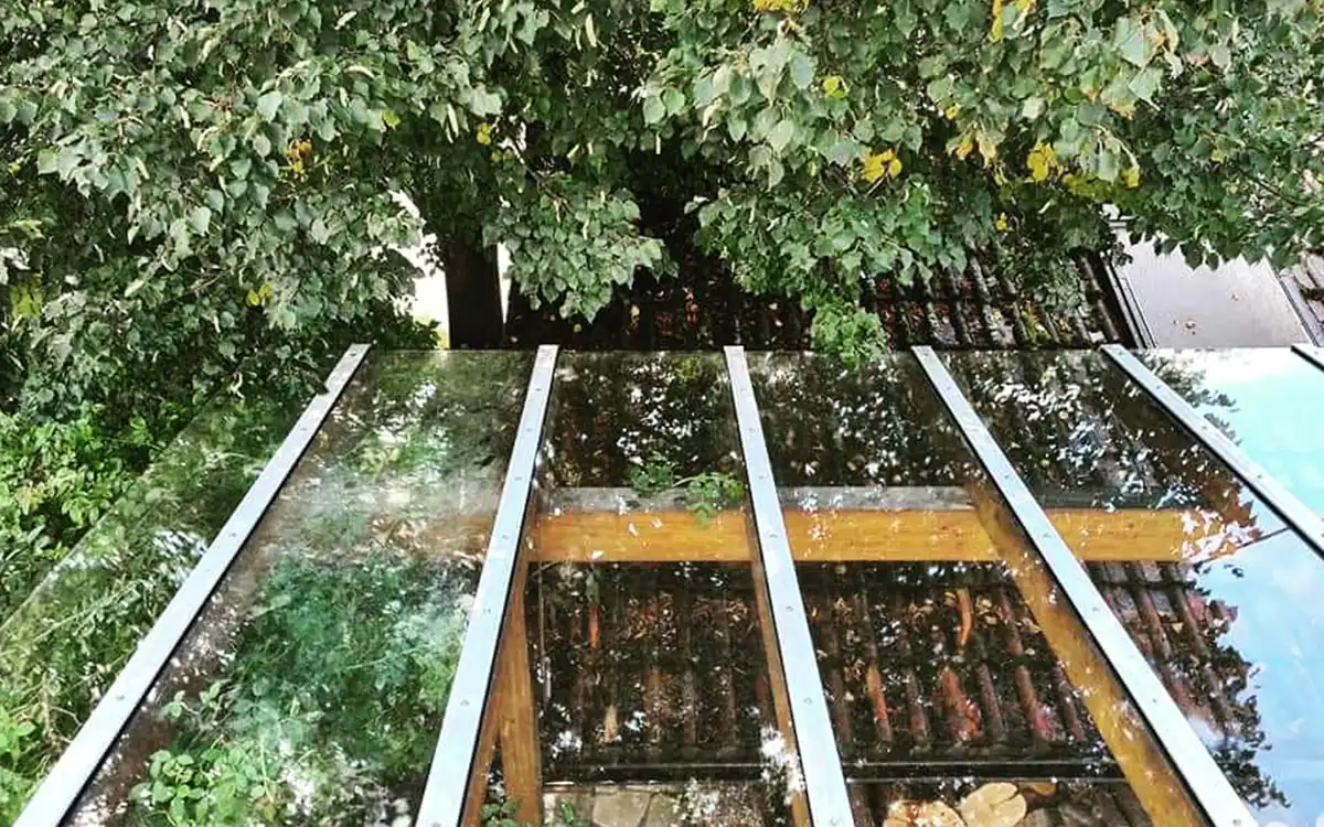 Nachher: Terrassendach mit Glasflächen